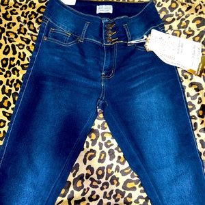 NEW BBL Butt Lifting Jeans size 3 with tags